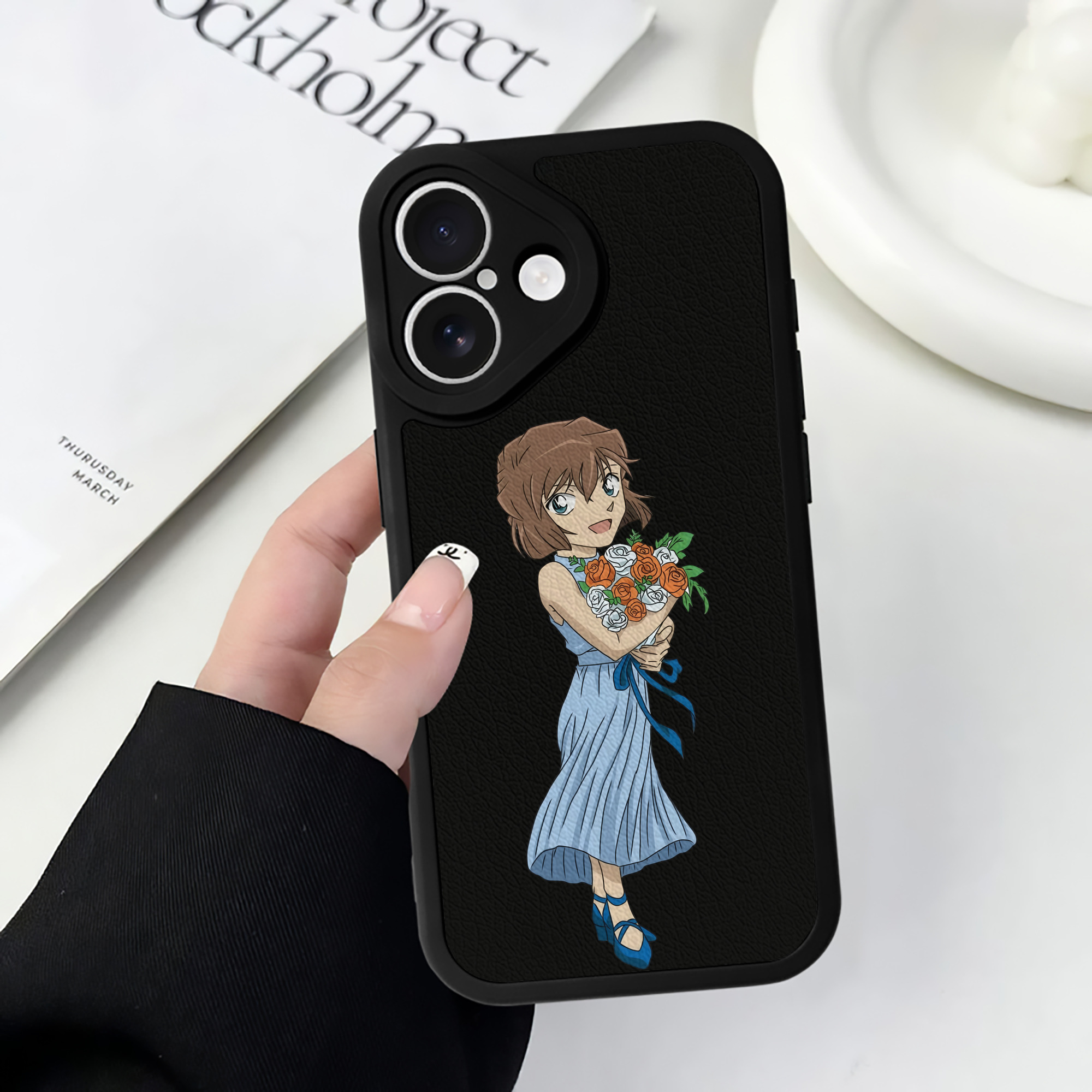 （画像用） 名探偵コナン 灰原 哀 はいばら あい Detective Conan Anita Hailey、Vi Graythorn Haibara Ai 【iPhone 16シリーズ対応】シリコンスマホケース（レザー調） 材質：シリコン